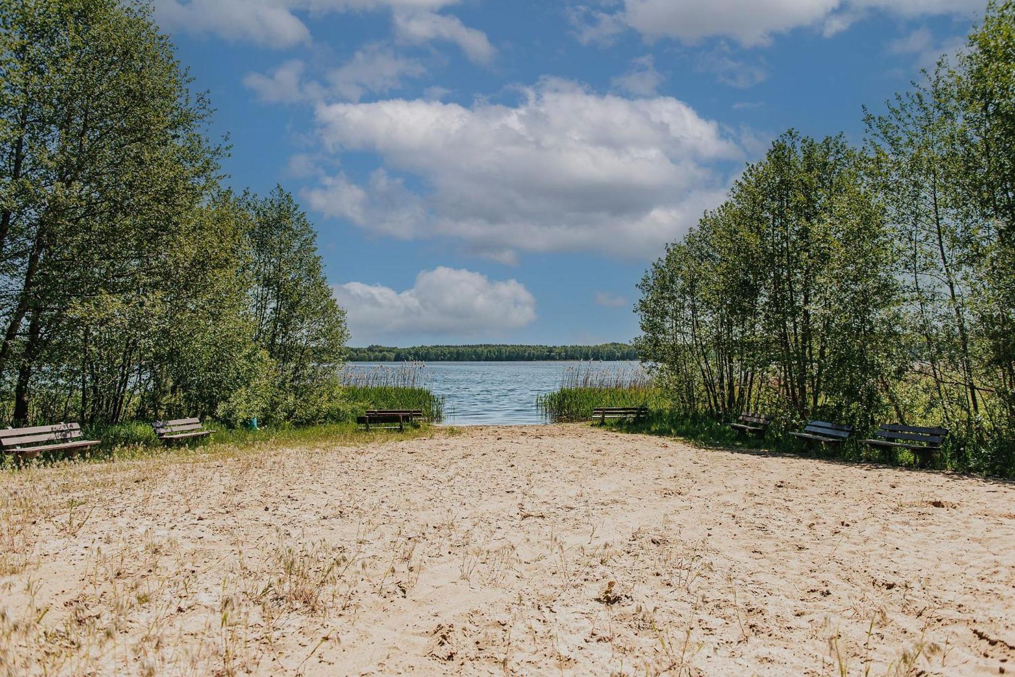 Villa Rajski Domek Nad Jeziorem Radacz à Borne Sulinowo Extérieur photo