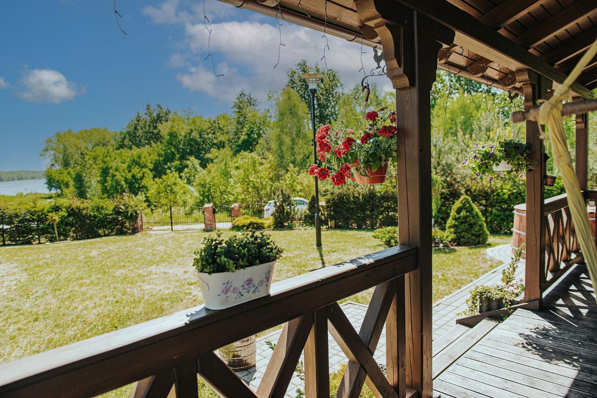 Villa Rajski Domek Nad Jeziorem Radacz à Borne Sulinowo Extérieur photo