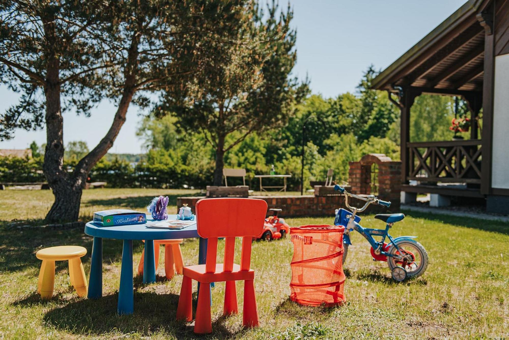 Villa Rajski Domek Nad Jeziorem Radacz à Borne Sulinowo Extérieur photo