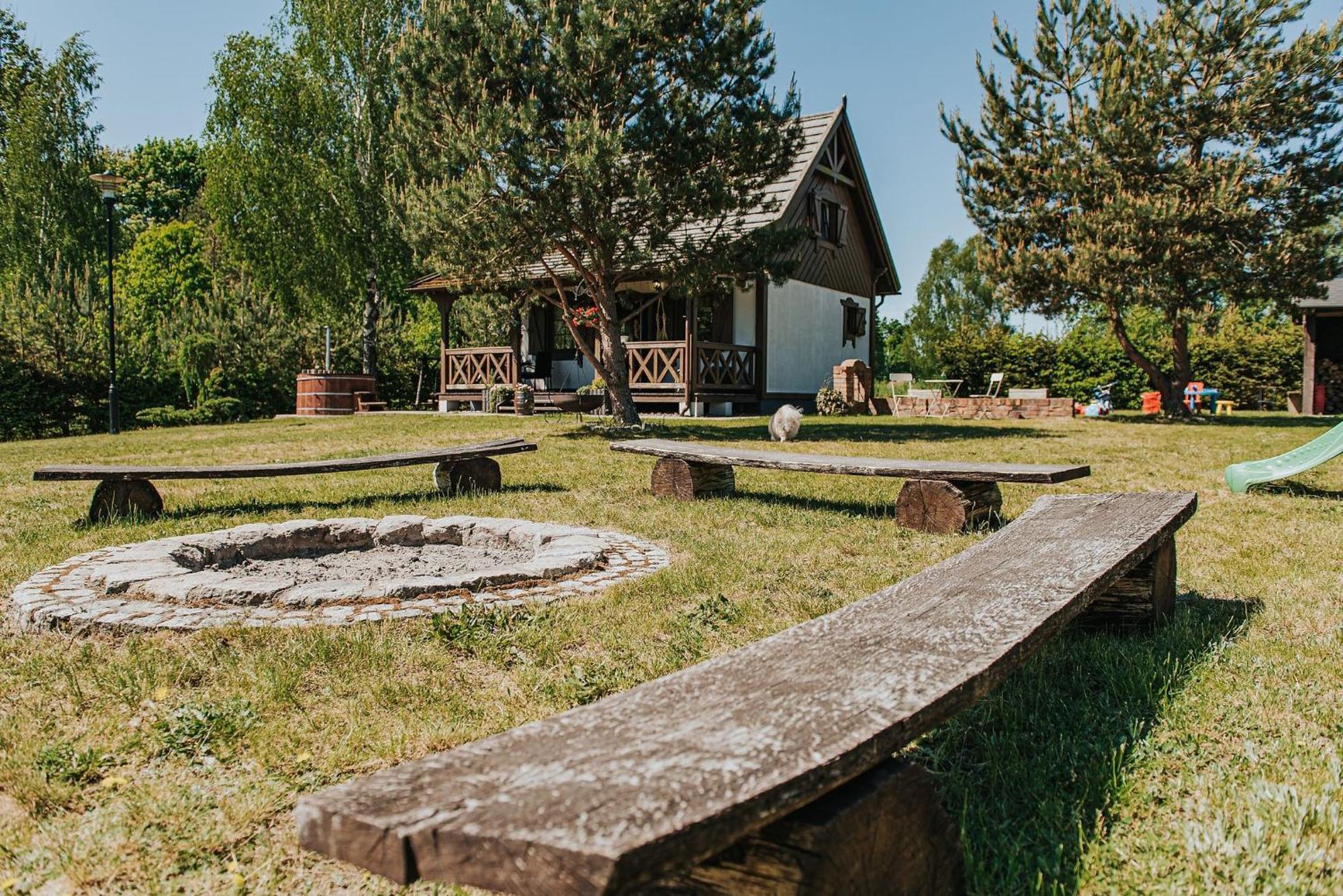 Villa Rajski Domek Nad Jeziorem Radacz à Borne Sulinowo Extérieur photo